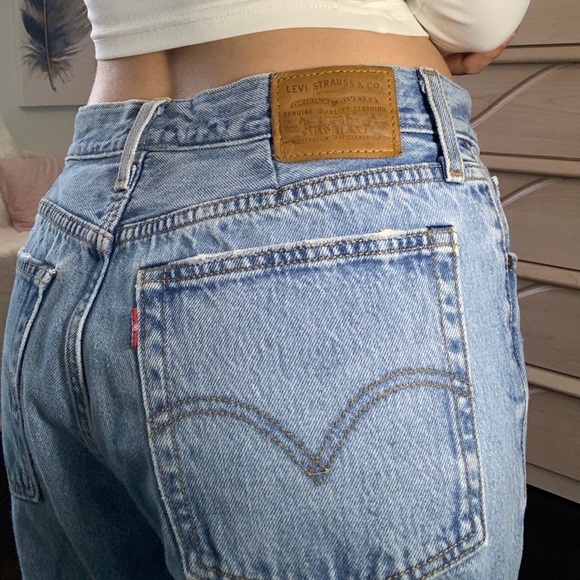 Levi's Denim - Low Waisted Distressed Levi’s Jeans W30 L26